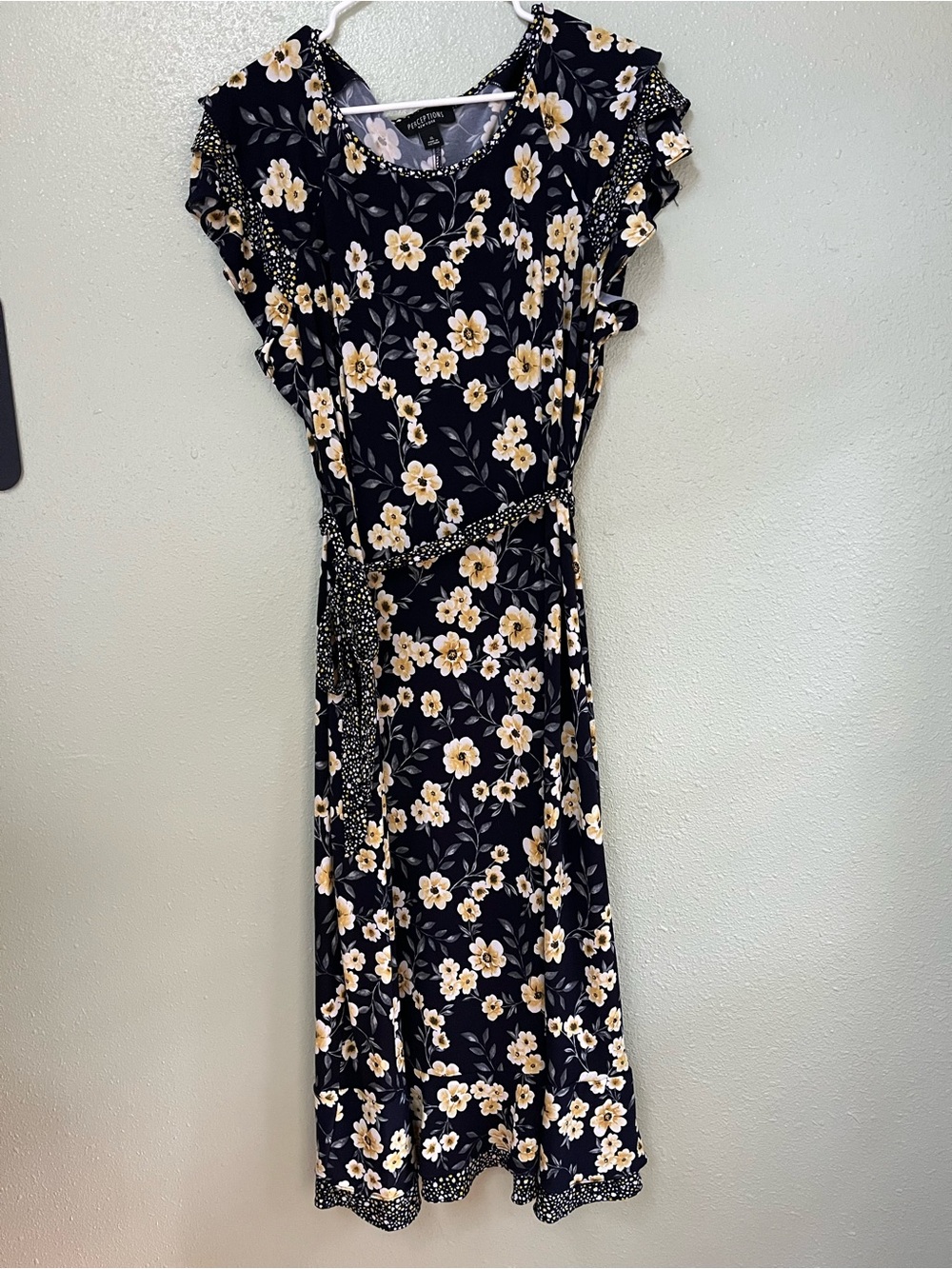 Perceptions Black and Cream Floral Tie-Waist Midi Dress